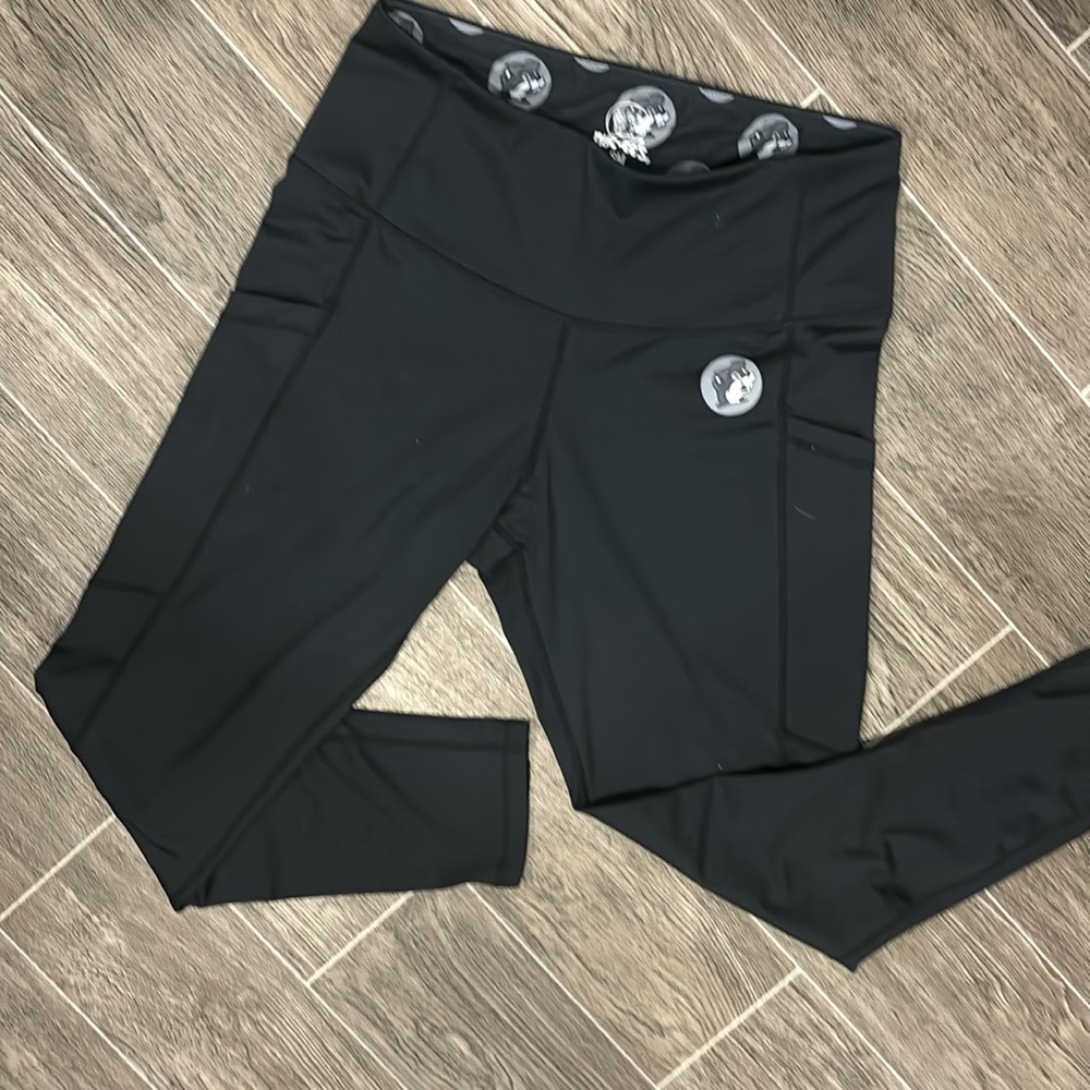 Buckys Capri Leggings Black Size Small
